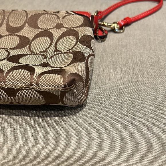 Coach Wristlet - Picture 6 of 8